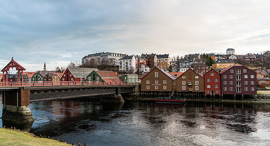 Норвегия, Трондхайм, Стария град, мост, отражение, вода, Скандинавия