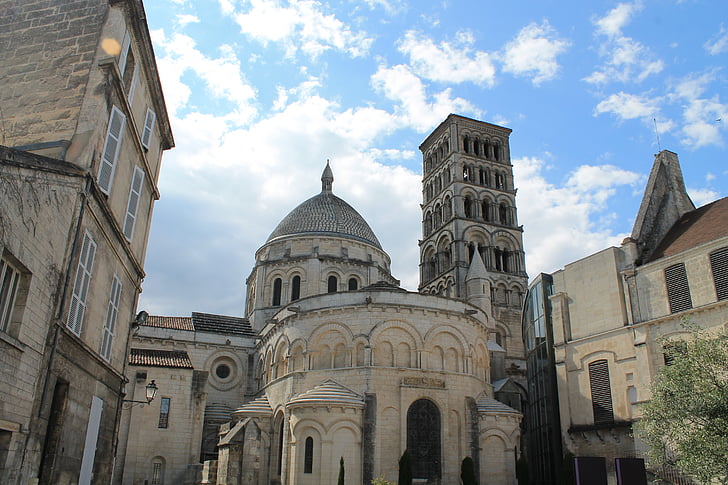 Saint pierre-katedralen, Angoulême, Frankrike, Charente, kyrkan, Domkyrkan, atypiska kyrka