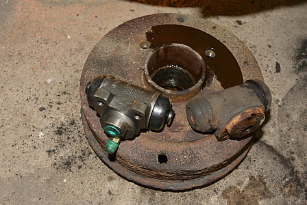 tambour de frein, vieux, nouveau cylindre de frein, rouille, en détail, voiture, machine