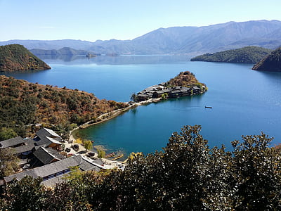 el paisaje, Lago Lugu, con vistas a la