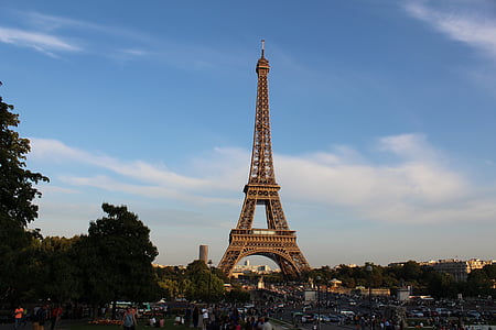 Menara Eiffel, Paris, Monumen modal