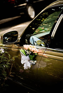 limuzīns, kāzas, ziedi, rozes