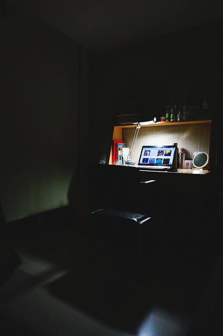 καρέκλα, σκούρο, γραφείο, λάμπα, φορητό υπολογιστή, Σταθμός εργασίας, εργασίας
