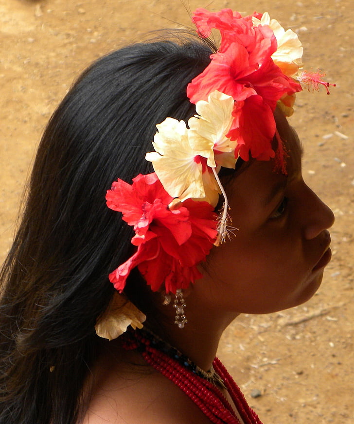 guirnalda floral, chica, indio, comunidad indígena Embera, Panamá