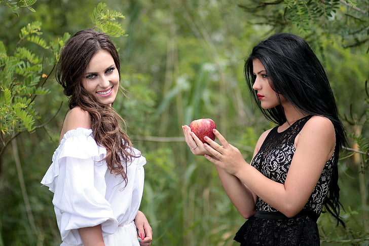 snow white, stepmother, march, temptation, long hair, two people, brown hair