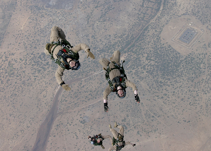 Parachute, parachutespringen, parachutespringen, springen, opleiding, militaire, parachutisten