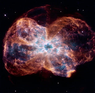 NGC 2440, planetarisk tåge, Puppis konstellation, centrale stjerne, eksplosion, udstødte gaswolken, gassky