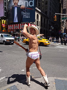 Times square, New york, nahý kovboj