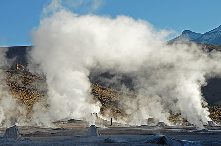 Xile, Andes, guèiser, vapor d'aigua, energia geotèrmica, volcà, en erupció