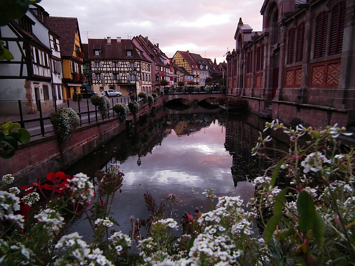 Colmar, Alsace, Frankrike, pittoreske, gamlebyen, La petite venise, speiling