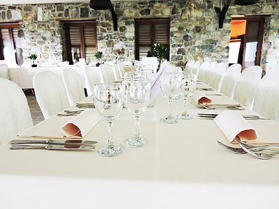 roba formal, banquet, matrimoni, preparació, Lucca, Finca Sant Pere, taula