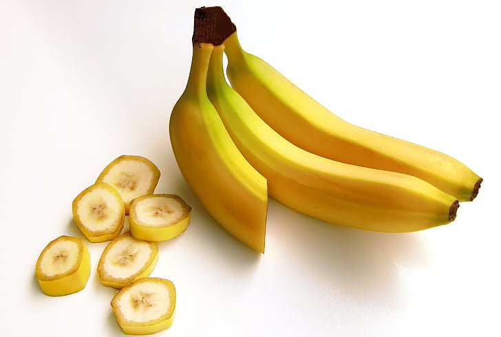 két, egy, szeletelt, banán, banán, gyümölcs, szénhidrátok