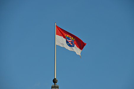 Hesse, drapeau, vent, vibrations aéroélastiques, rouge, blanc, venteux