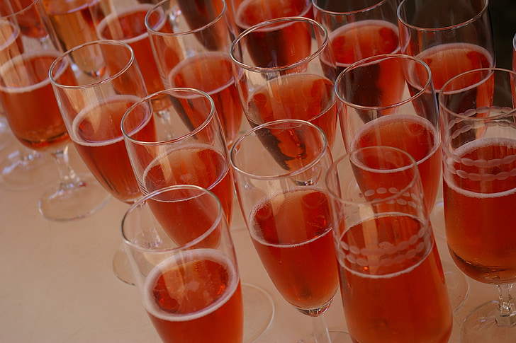 Champagne, punainen, lasit