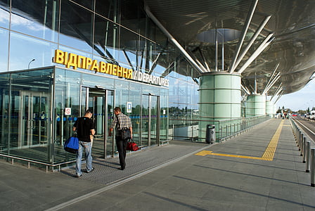 Boryspil, Luchthaven, Oekraïne, mensen, het platform, reizen, station