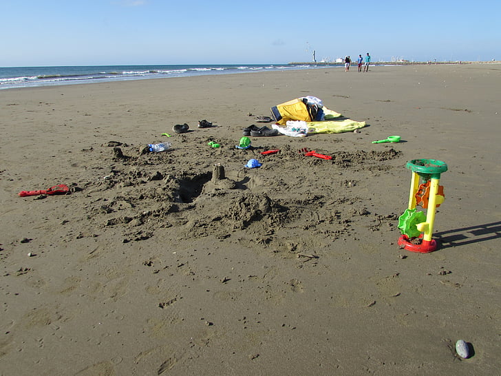 beach toys, sun, ocean, vacation, holiday, summer, shovel