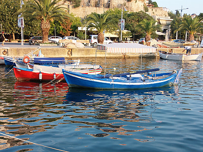 Grekland, båtar, blå, fiskebåtar, Medelhavet, vatten, nautiska fartyg