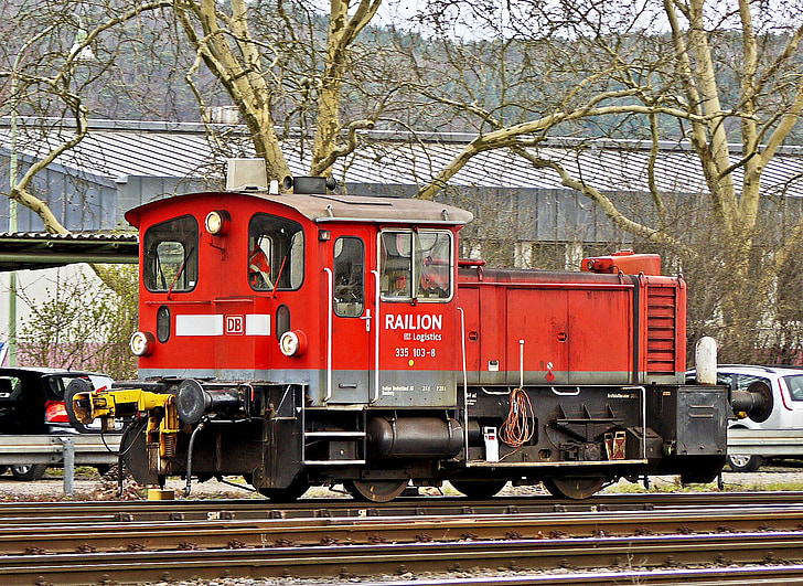 malá lokomotiva s topným topení, köf3, DB, Deutsche bahn, přepínač, BR 335, br335