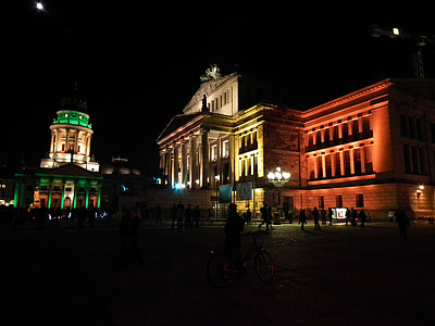 Berlín v noci, Berlín, Mesto svetiel, noc, osvetlené, Architektúra, ľudia