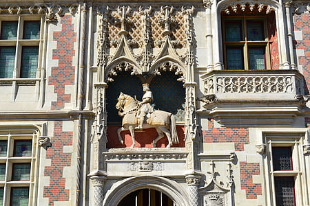 Blois, Louis xii, ratsavõistlust statue, okassiga, Castle, keskaegne arhitektuur, fassaad