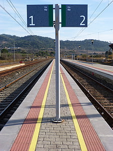 plataforma, estación de, a través de, tren, ferrocarril de