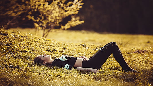 jente ligge på gresset, Dom, sport, Yoga, bukser, asana, jente