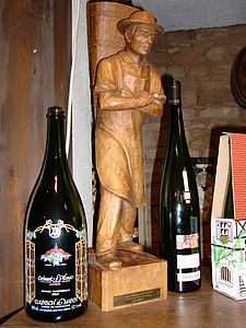 Holzfigur, Abbildung, Wein, Weinprobe, Winzer, Jahrgang, Bär