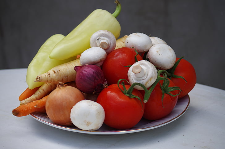 grönsaker, varierade, friska, tomater, champinjoner, paprika, palsternacka