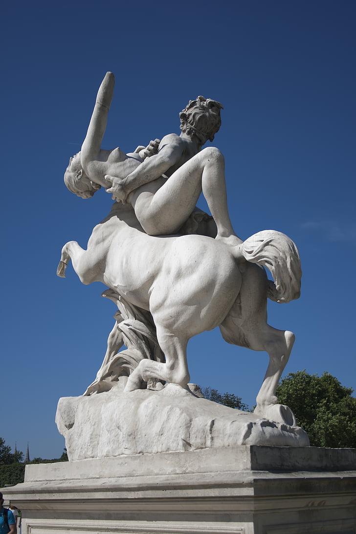 Statuia, Centaur, Paris