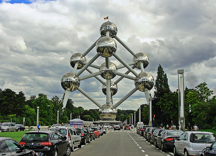 Atomium, Heysel parku, Brusel, Belgie, veletrhu World, Památník, ulice