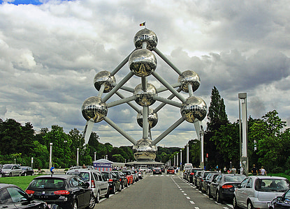 Atomium, Heysel parku, u Bruxellesu, Belgija, svjetski sajam, spomenik, ulica