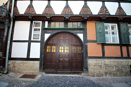 Kratownica, fasada, drzwi drewniane, fasada domu, Średniowiecze, Quedlinburg, Architektura