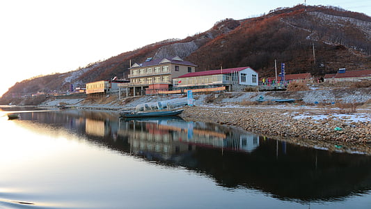 río Yalu, Corea del norte, sombra