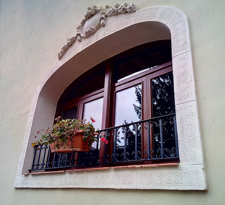 ventana, maceta, fachada, antiguo, Casa, coqueta, arquitectura