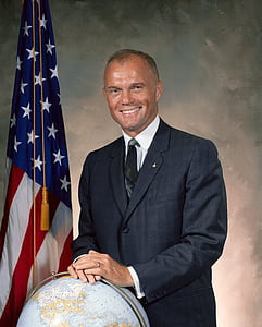 John herschel glenn jr, l'aviador nord-americà, Enginyer, astronauta, Senador dels Estats Units, Ohio, amistat 7