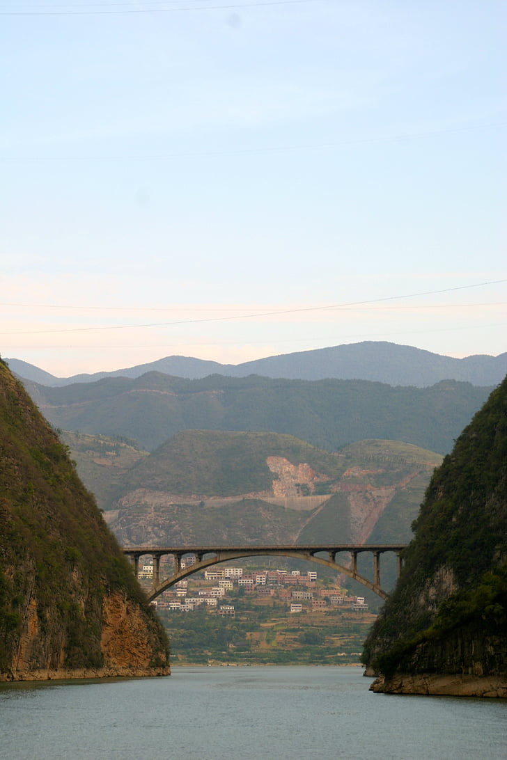 Yangtze river, Jiujiang, pont, pont-tramway, pont en arc, gorge, Canyon