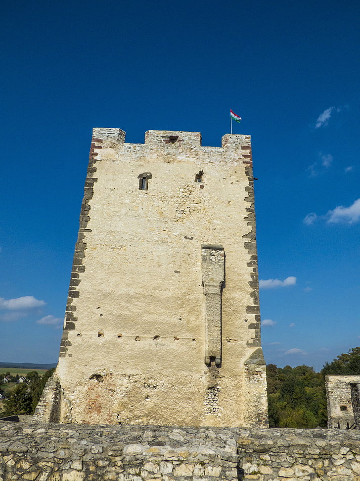 Nagyvázsony, Castelul, ruinele castelului