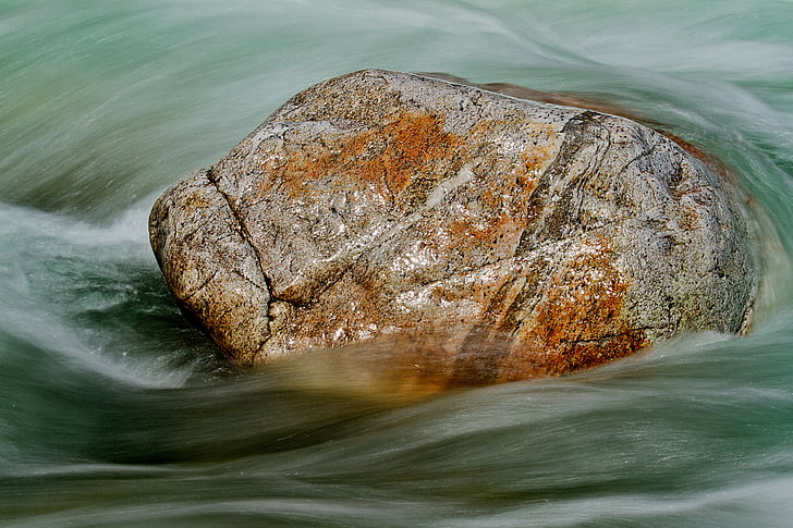 Verzasca, vand og stone, Schweiz