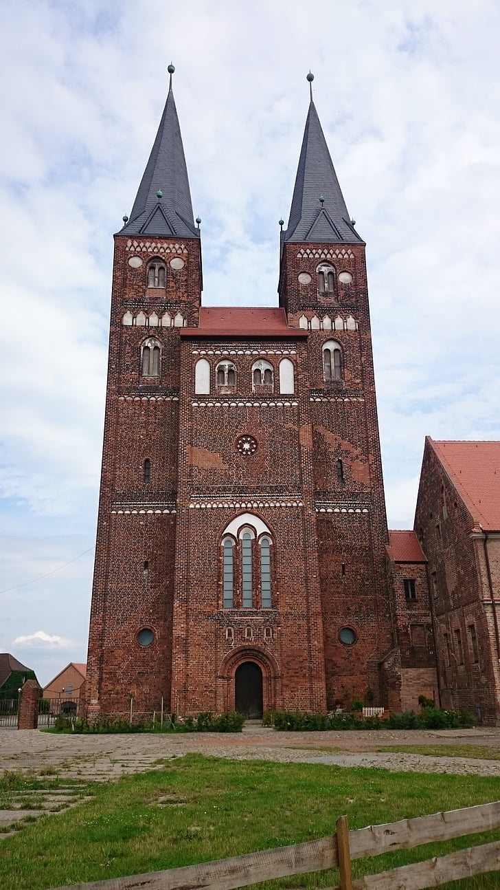 Église, Monastère de, romane, steeple
