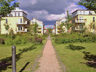 Житловий комплекс, Новобудова, parkweg, грозових хмар, Бранденбург, Німеччина