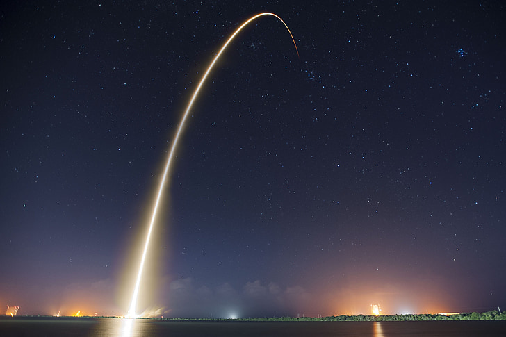 Rocket käivitamine, öö, trajektoori, SpaceX-i, NASAs, käivitada, tuld