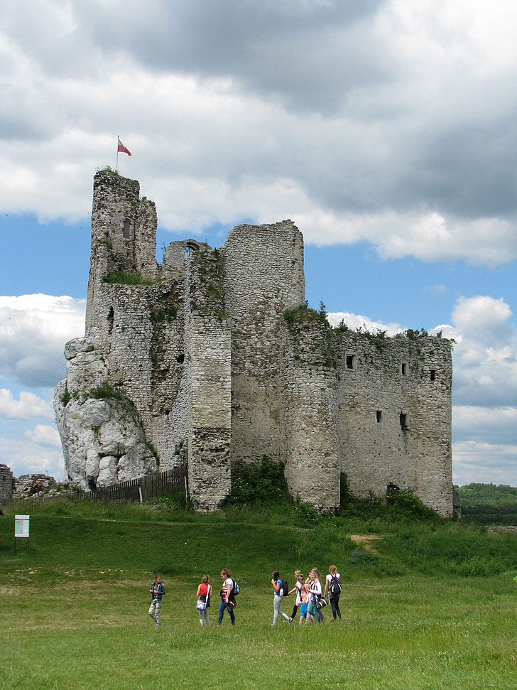 o Castelo de mirów, ruínas, do século 14, castelos medievais, jura de polonês, Jura krakowsko-częstochowska, pedra calcária