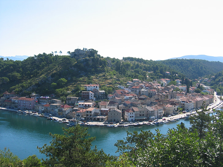 Istrie, Croatie (Hrvatska), village, Outlook, péninsule de, bateaux, pêche