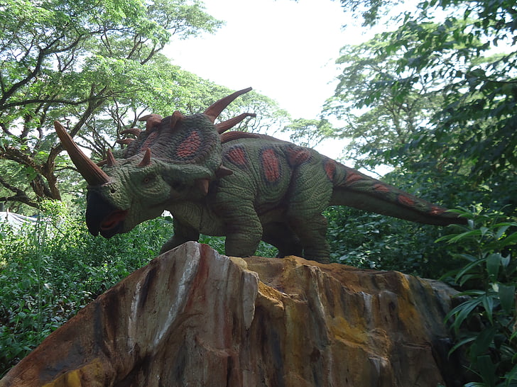dinosaurus, Triceratops, Jurassic, reptil, Pameran, menyenangkan anak-anak, hutan