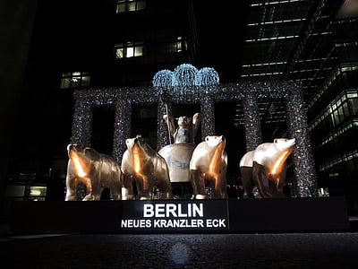 Берлин, ночь, город огней, Фестиваль огней, фары, просвещенный, медведь