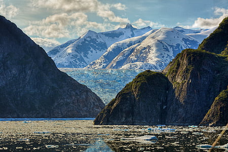 paisaje, montañas, masiva, glaciar de, lengua, frente de hielo, agua