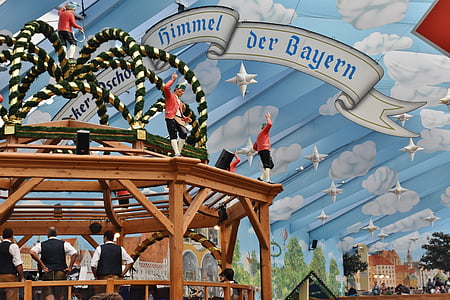 Oktoberfest, Miunchenas, Bavarija, Vokietija, tradicija, folkloro festivalis, palapinė