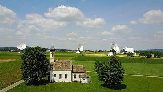 地球局, アンテナ, ラジオのアンテナ, 波, レーダーの皿, 衛星放送, チャペル