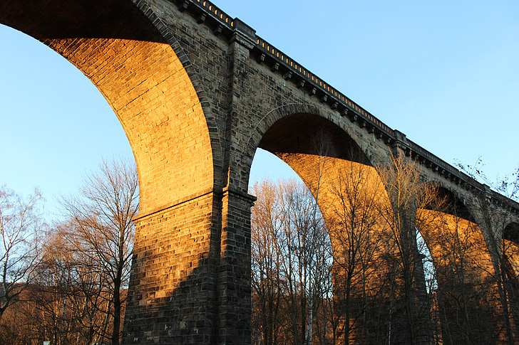 tiltas, žiemą, Saulė, Witten Rūro sritis, geležinkelio tiltas