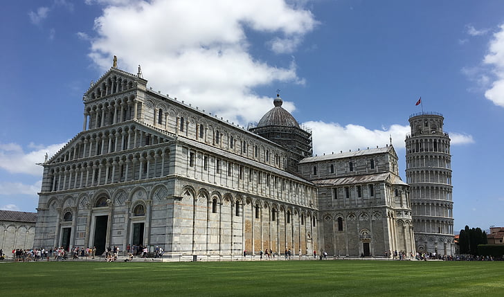 Pisa, Torre, cúpula